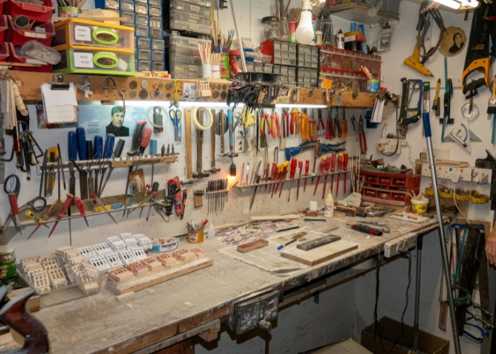 Hand Swager for Workbenches by Bridco