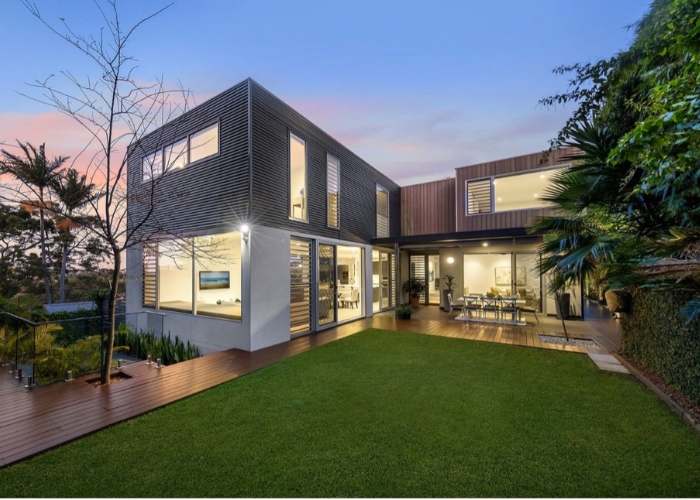 High-Performance Louvres for Modern Coastal Residential Design by Safetyline Jalousie