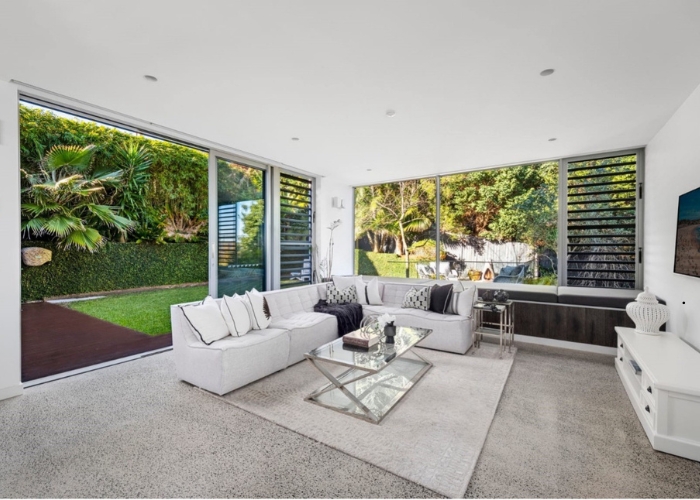 High-Performance Louvres for Modern Coastal Residential Design by Safetyline Jalousie